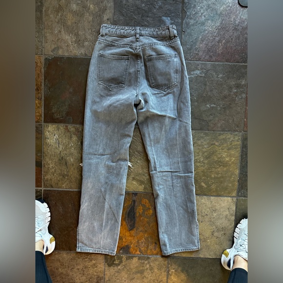 PrettyLittleThing Gray High Rise Distressed Jeans - Picture 2 of 4